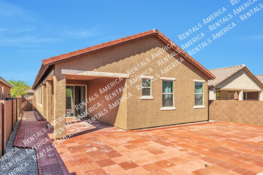 Building Photo - 8680 N Rome Ct