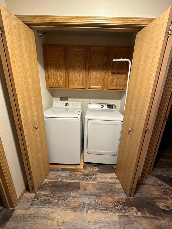 Building Photo - CONDO FOR RENT FROM PRIVATE LANDLORD!
