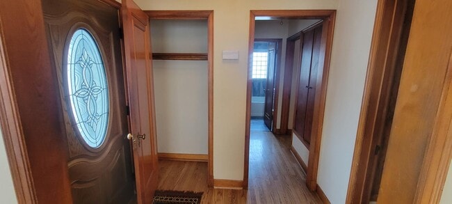 Building Photo - 24 S Pine St