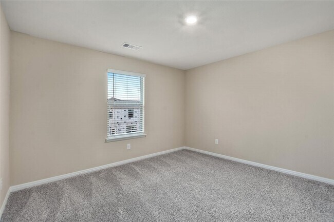 Building Photo - 290 Moonstone Way