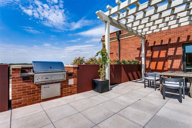 Building Photo - 350 Central Ave