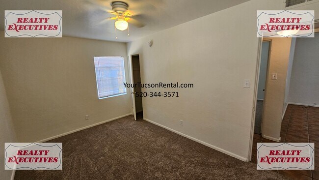 Building Photo - Silverlake Rd & Aviation Rd 3 Bedroom 1 ba...