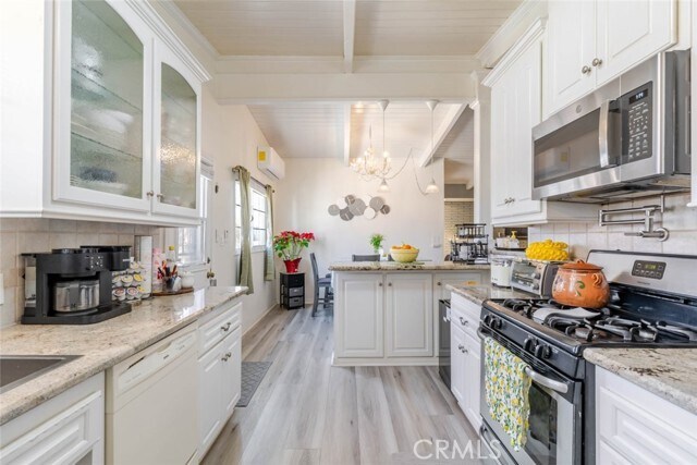 Building Photo - 1432 Ave H 15