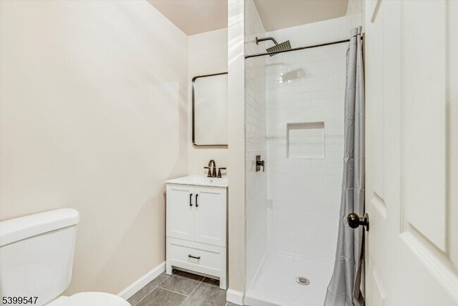 Building Photo - 239 Water St