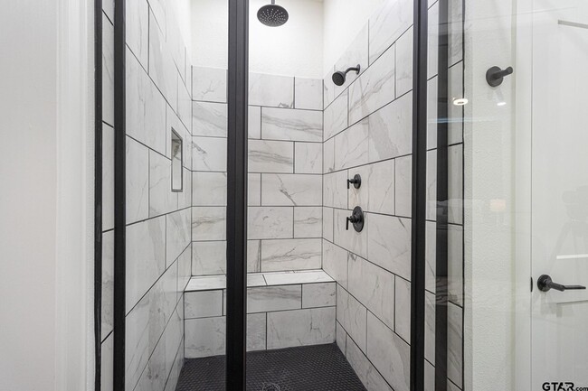 Building Photo - 540 W Erwin St