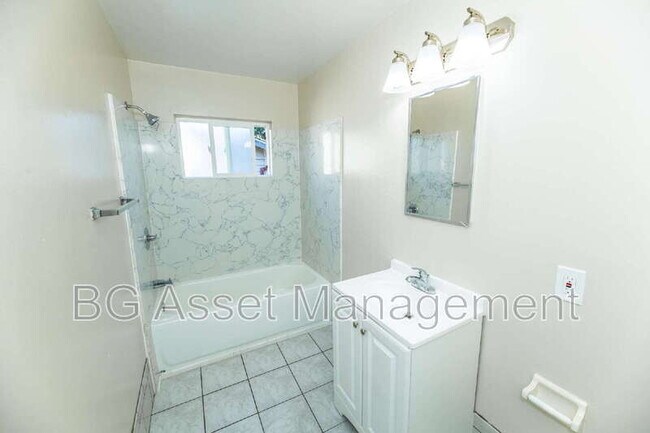 Building Photo - 156 Marina Way