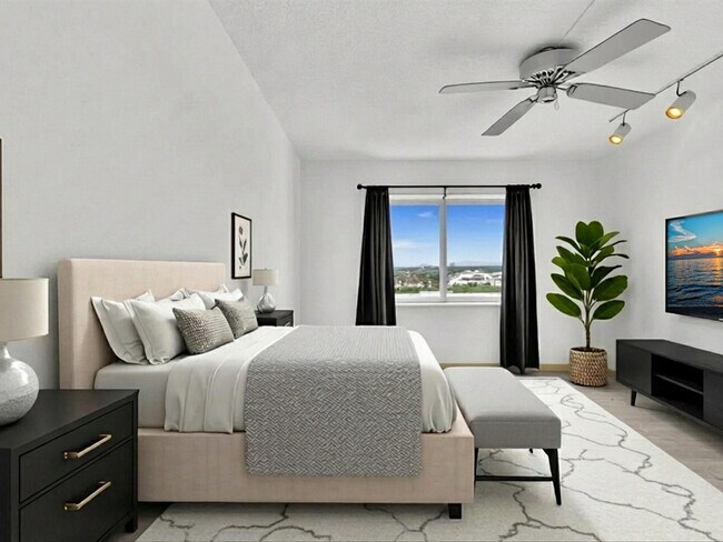 Building Photo - 900 NE 18th Ave