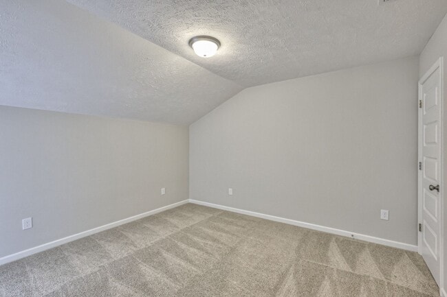 Building Photo - BRAND NEW Townhome in Manchester TN