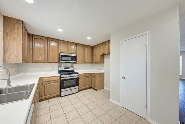 Building Photo - 2508 Tierra Blanco Trail
