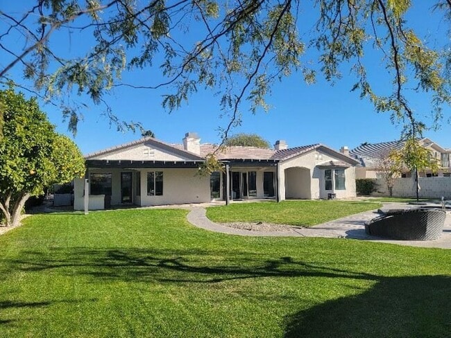 Building Photo - 5 Curie Ct