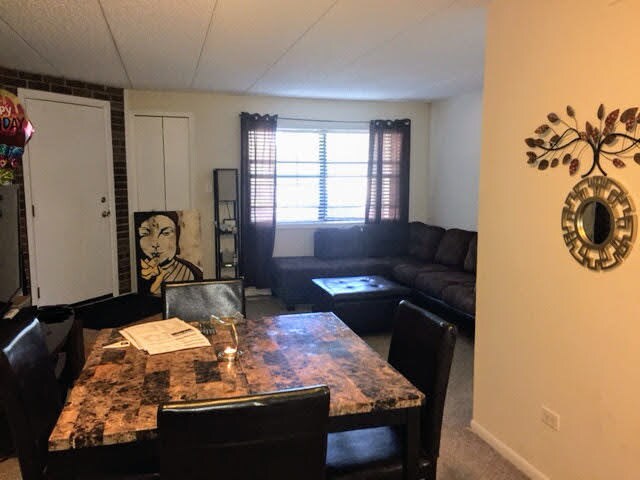 Building Photo - 1516 W Jefferson Ave