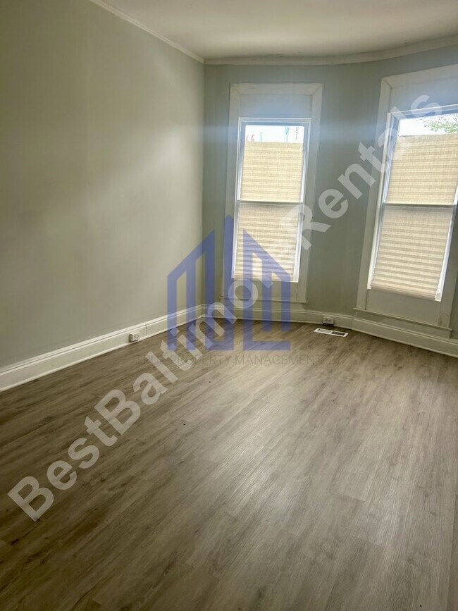 Building Photo - 2136 N Fulton Ave