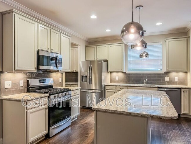 Building Photo - 3 Rocky Meadow Ct