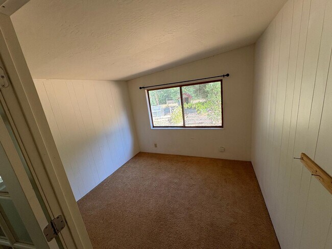 Building Photo - 5631 Canyon Creek Rd