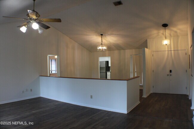 Building Photo - 10315 Docksider Dr E