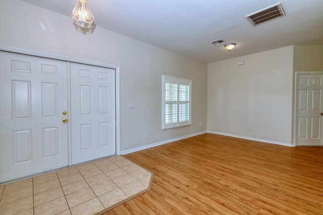 Building Photo - January Special offer 50% off First Month's Rent!  5 Bedroom In Cypress Cay in the Gateway Community