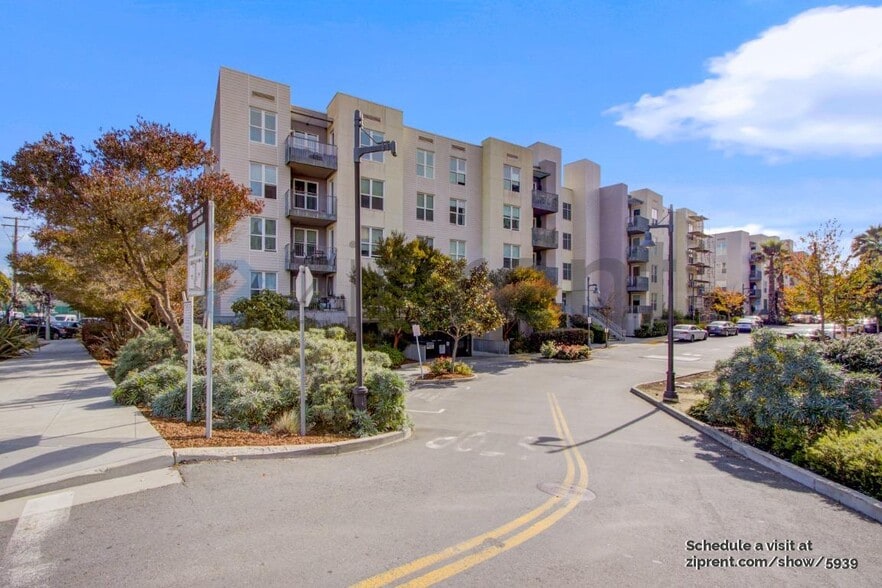 Building Photo - 5800 3rd St