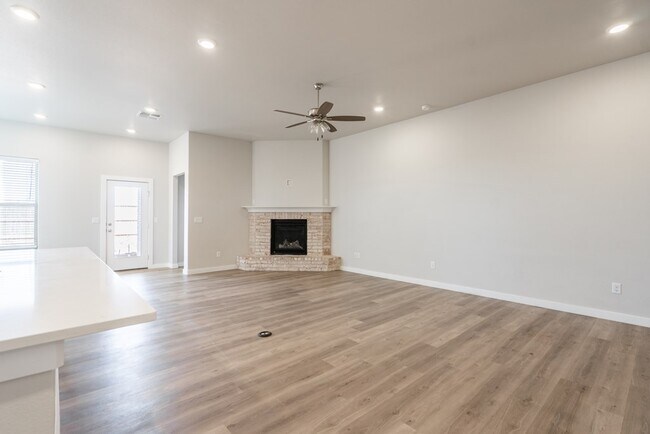Building Photo - 5905 Settler Ave