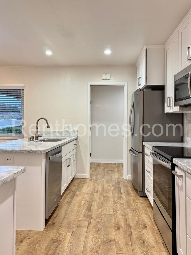 Building Photo - 16702 San Salvador Rd