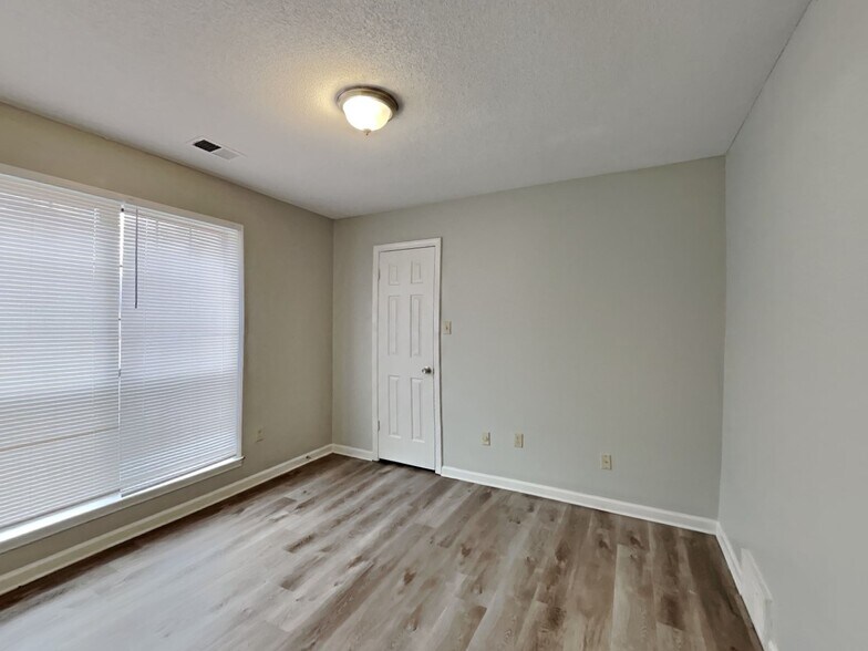 Building Photo - 4847 Gadwall Dr W