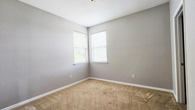 Building Photo - 12761 Bideford Ave