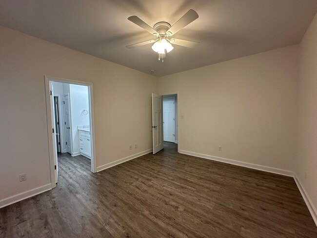 Building Photo - Cozy 2-bedroom home in New Bern