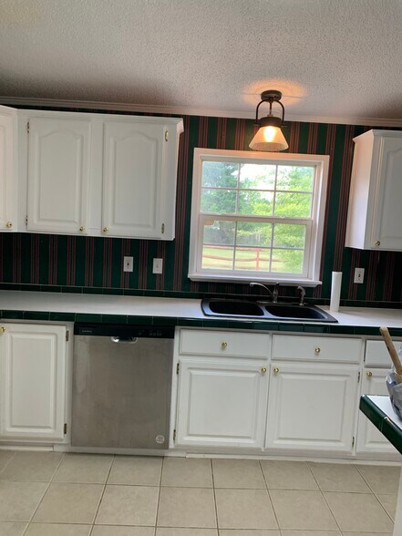 Building Photo - 7153 Whitney Rd