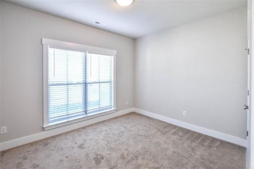 Building Photo - 15526 Ironcrest Dr NW