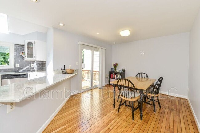 Building Photo - 6868 McLean Province Cir