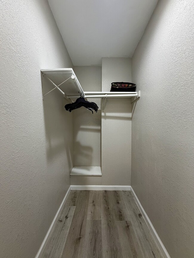 Building Photo - 514 Martin Luther King Dr