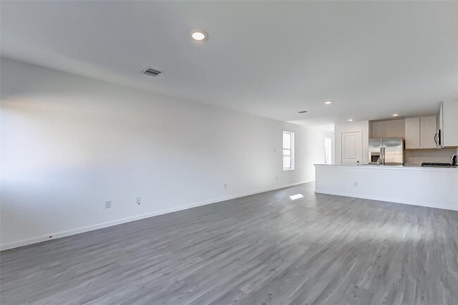 Building Photo - 21555 Carosella Dr