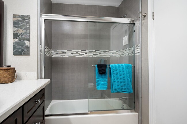 Building Photo - 21 Toledo Dr