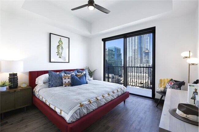 Building Photo - 402 Guadalupe St