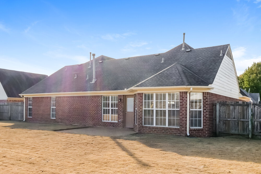 Building Photo - 5086 Jon Oak Dr