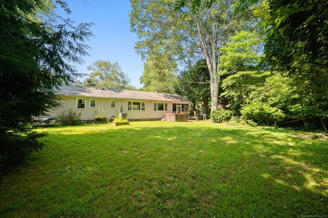 Building Photo - 31 Raven Wood Rd