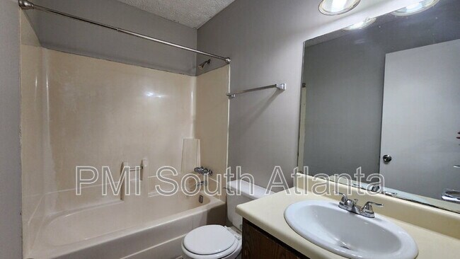 Building Photo - 5426 Glen Haven Dr