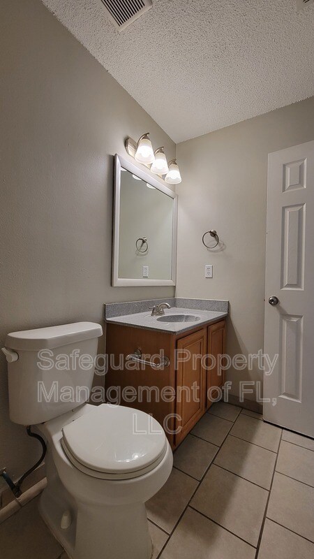 Building Photo - 6332 W Fairfield Dr