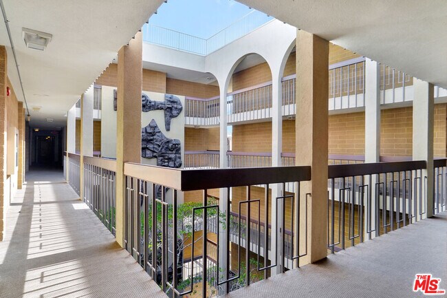 Building Photo - 1300 Midvale Ave