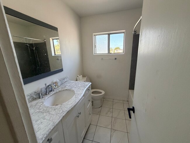 Bathroom - 2708 Andreo Ave