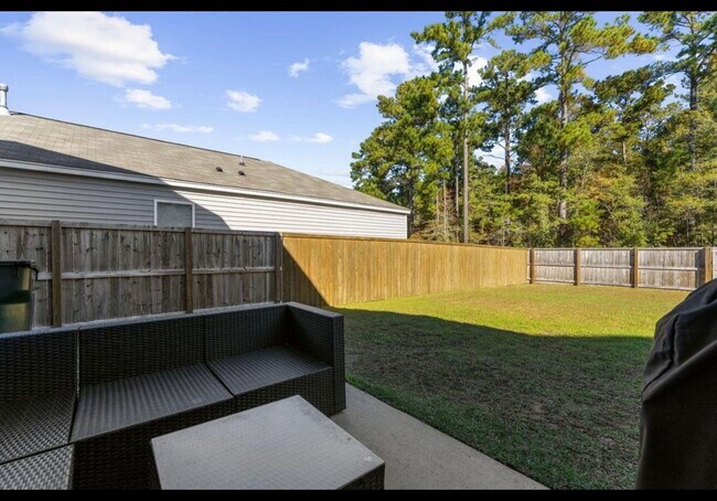 Building Photo - 645 Silver Spruce St