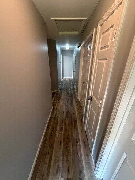Building Photo - 7041 Kings Crown Dr