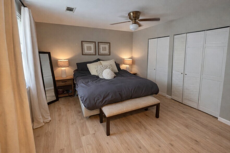 Building Photo - 4659 28th Rd S