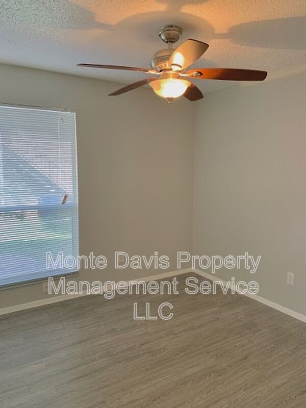 Building Photo - 11800 Alpheus Ave