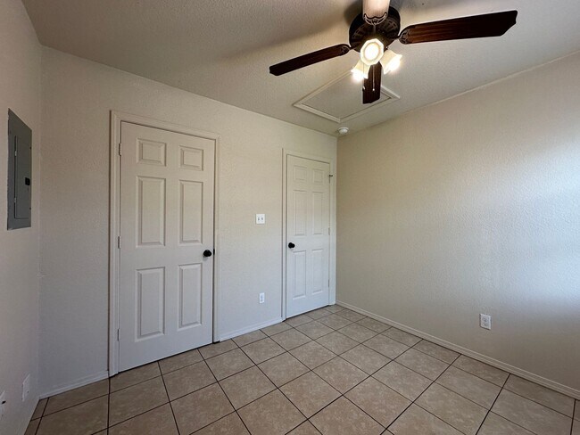 Building Photo - 2111 N.13th Street-B