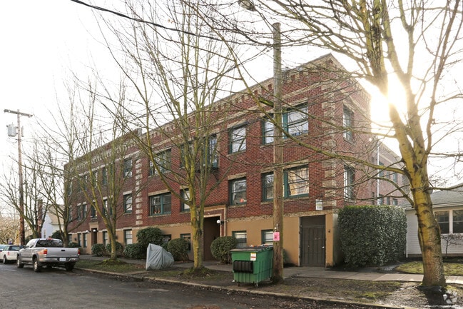 The Vintage Portland, OR Apartment Finder