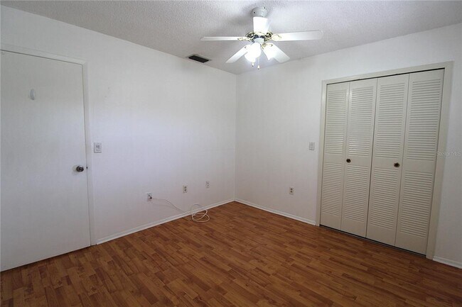 Building Photo - 390-301 301 Blvd W