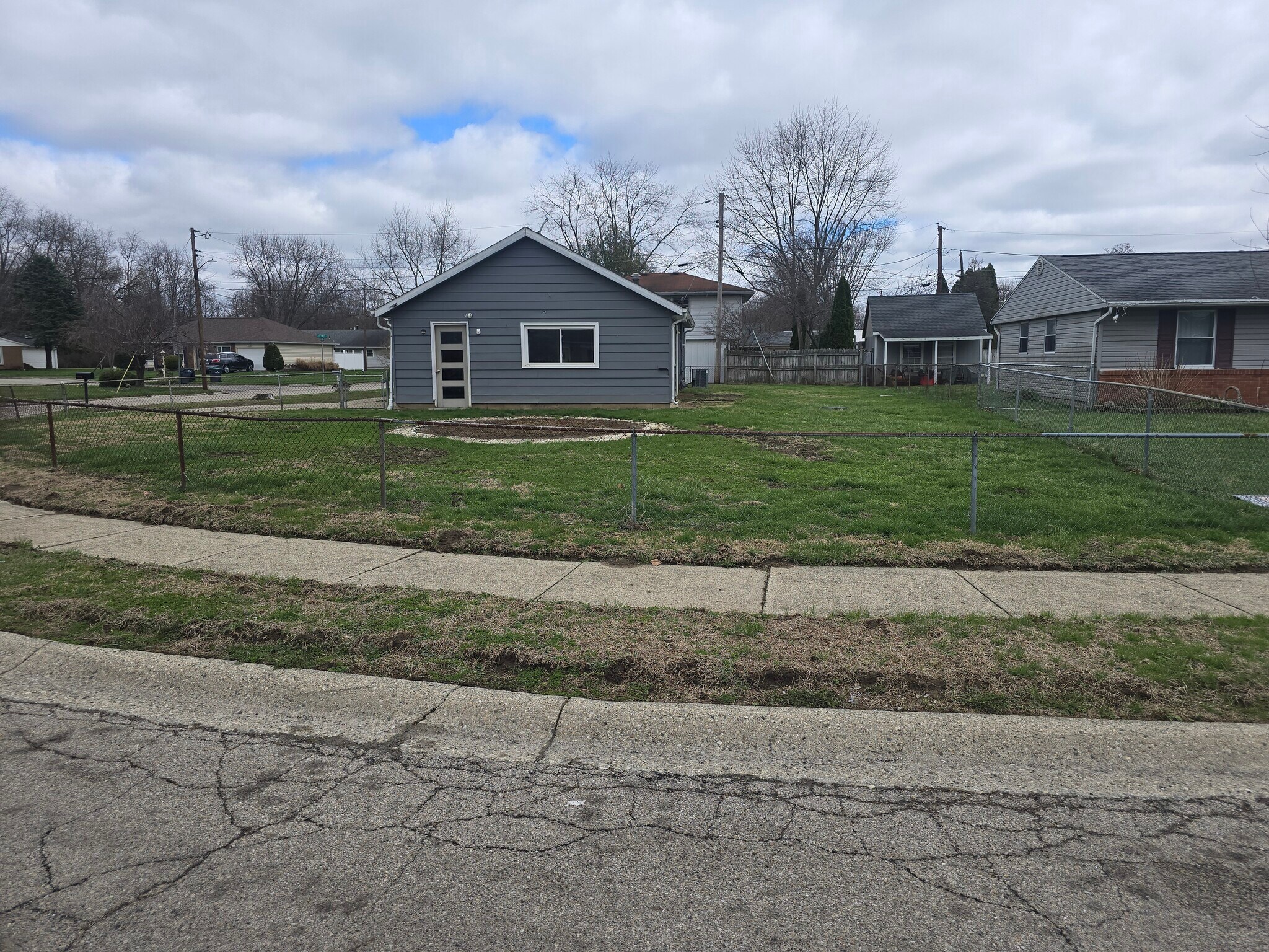 Building Photo - 1300 S Colony Dr