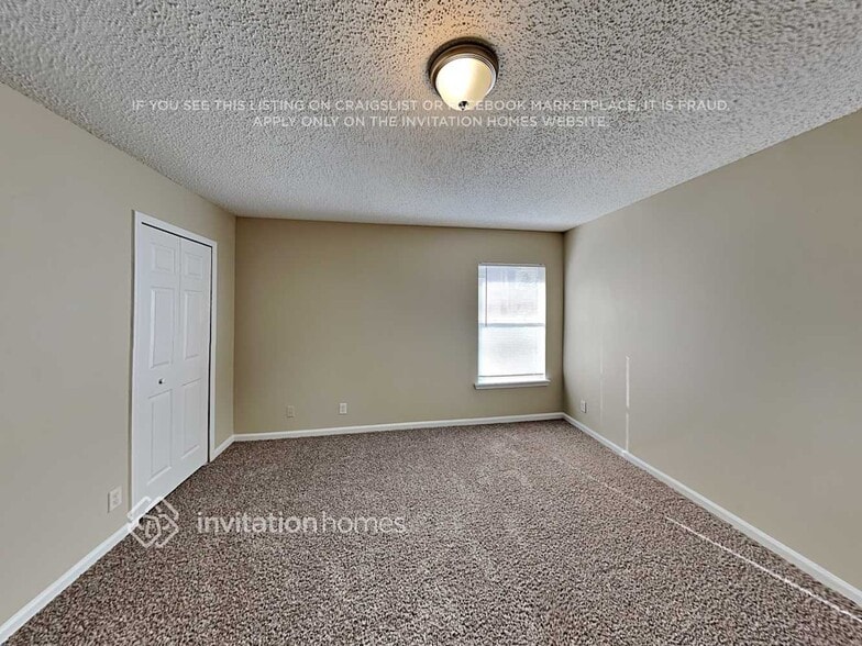 Building Photo - 716 S Lake Cunningham Ave