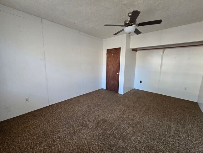 Building Photo - 6615 Keeler Dr