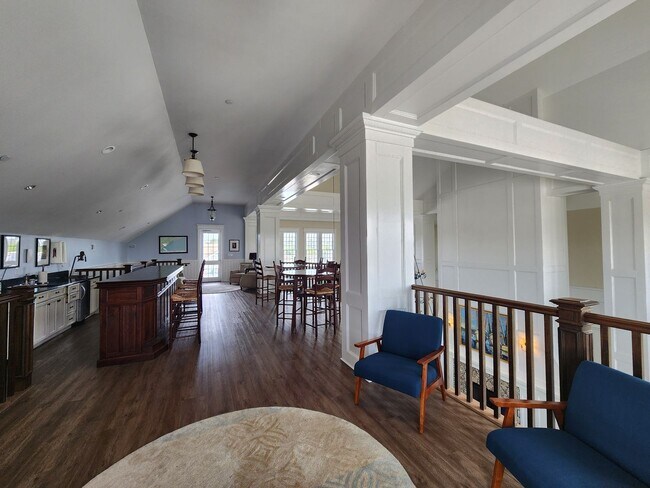 Building Photo - Home Available in Summerhouse on Everett Bay! Showings Coming Soon.